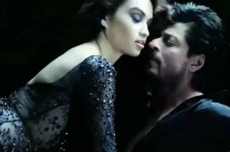 shah rukh khan sex|Shahrukh Khan (Non nude) sex scene .